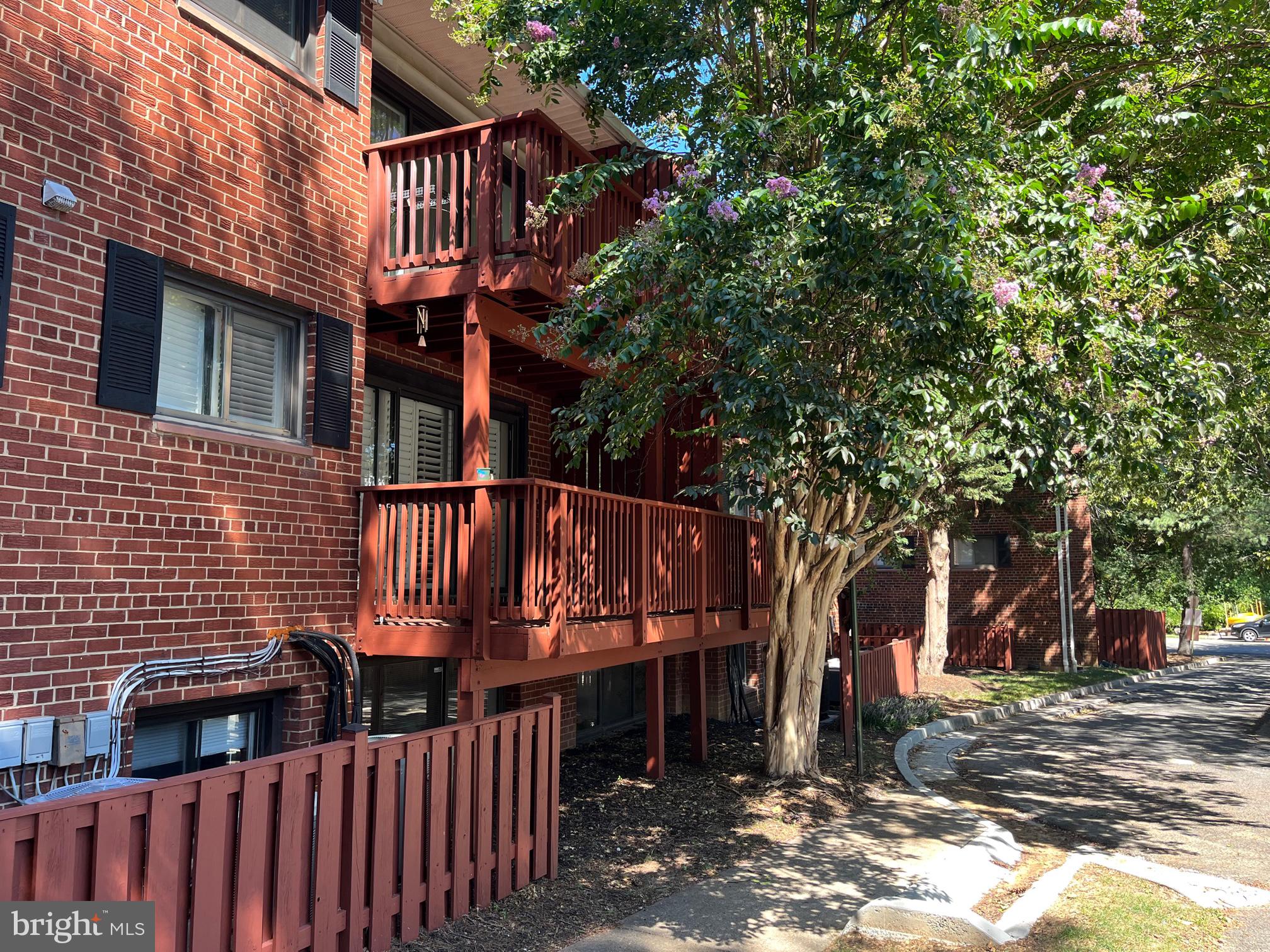 SEMINARY WALK - Residential