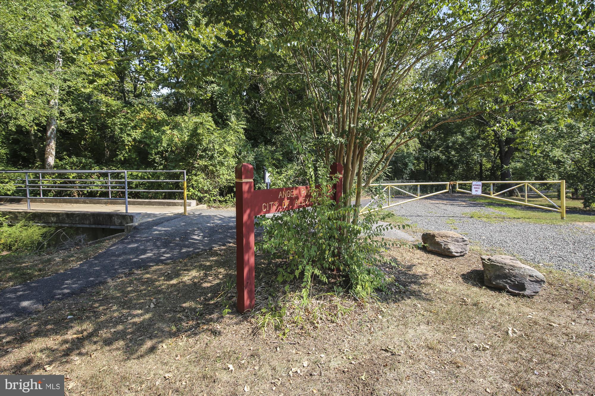 SEMINARY WALK - Residential