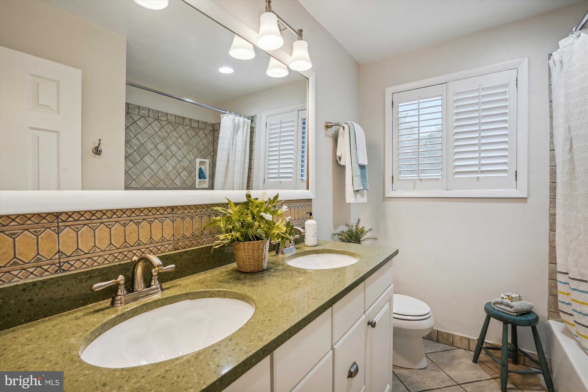 SEMINARY WALK - Residential