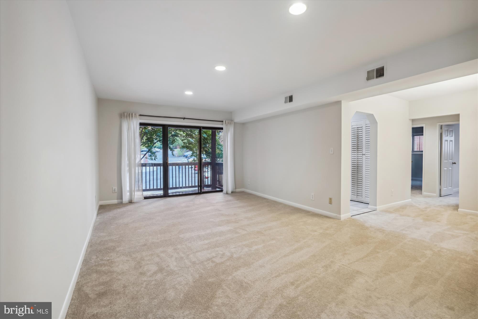 SEMINARY WALK - Residential