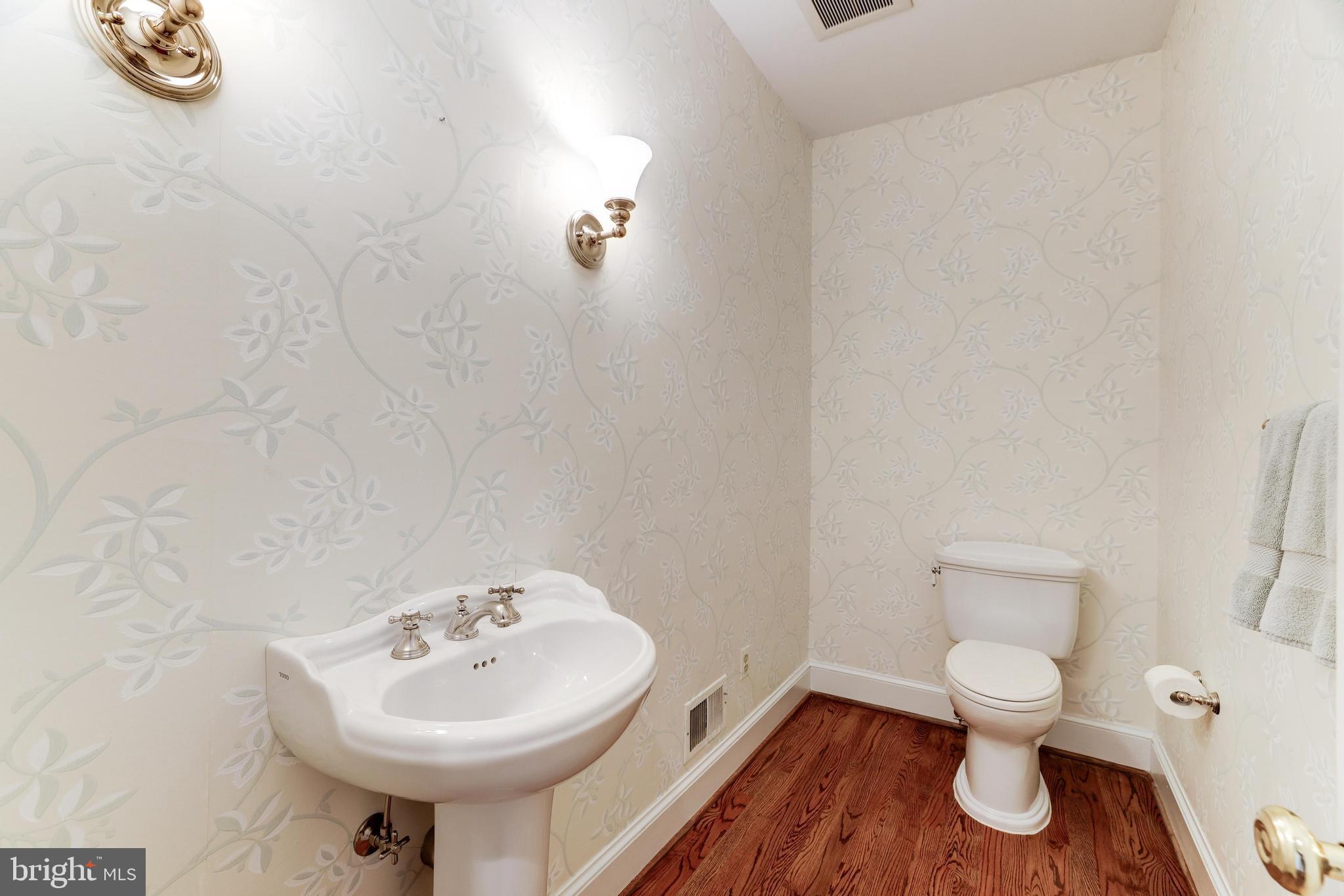 GEORGETOWN PLACE - Residential Lease