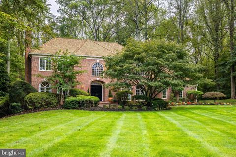 8001 GREENWICH WOODS DRIVE MCLEAN VA 22102