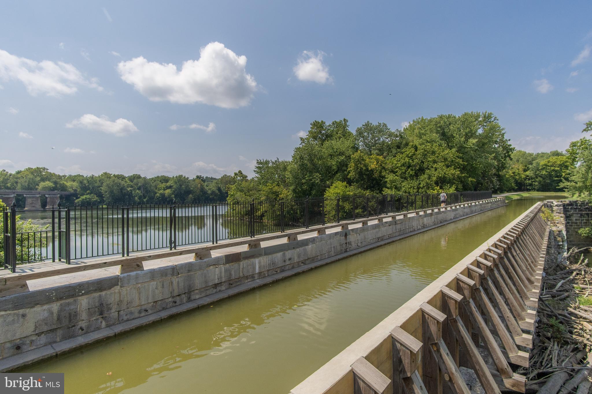 WILLIAMSPORT - Residential