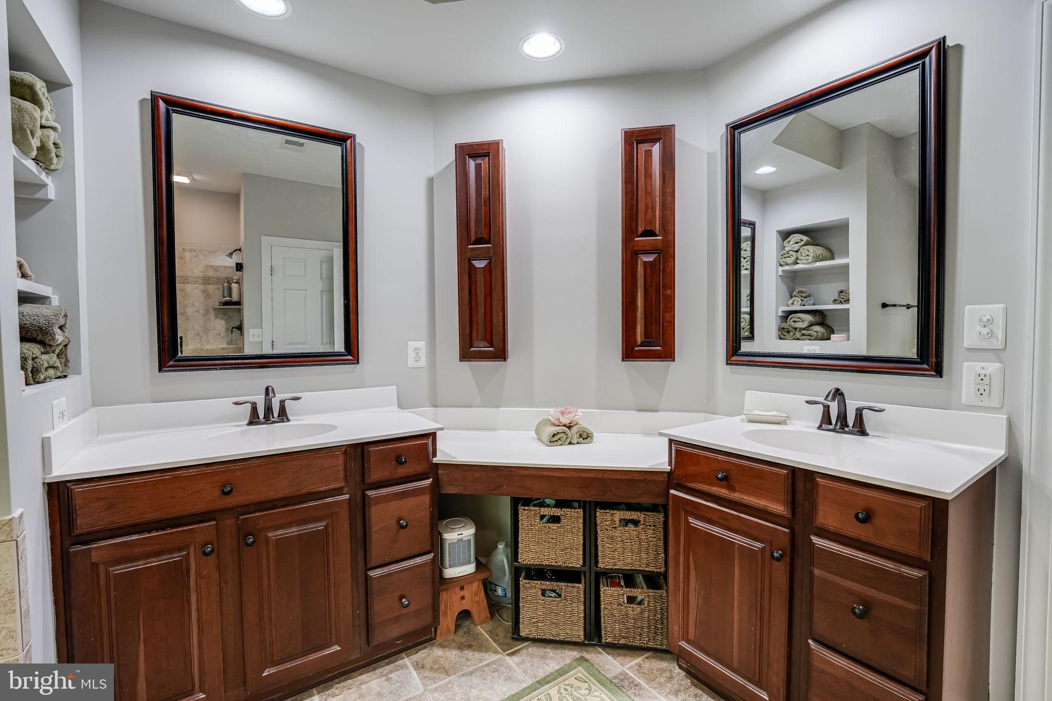 BROOKSIDE - Residential