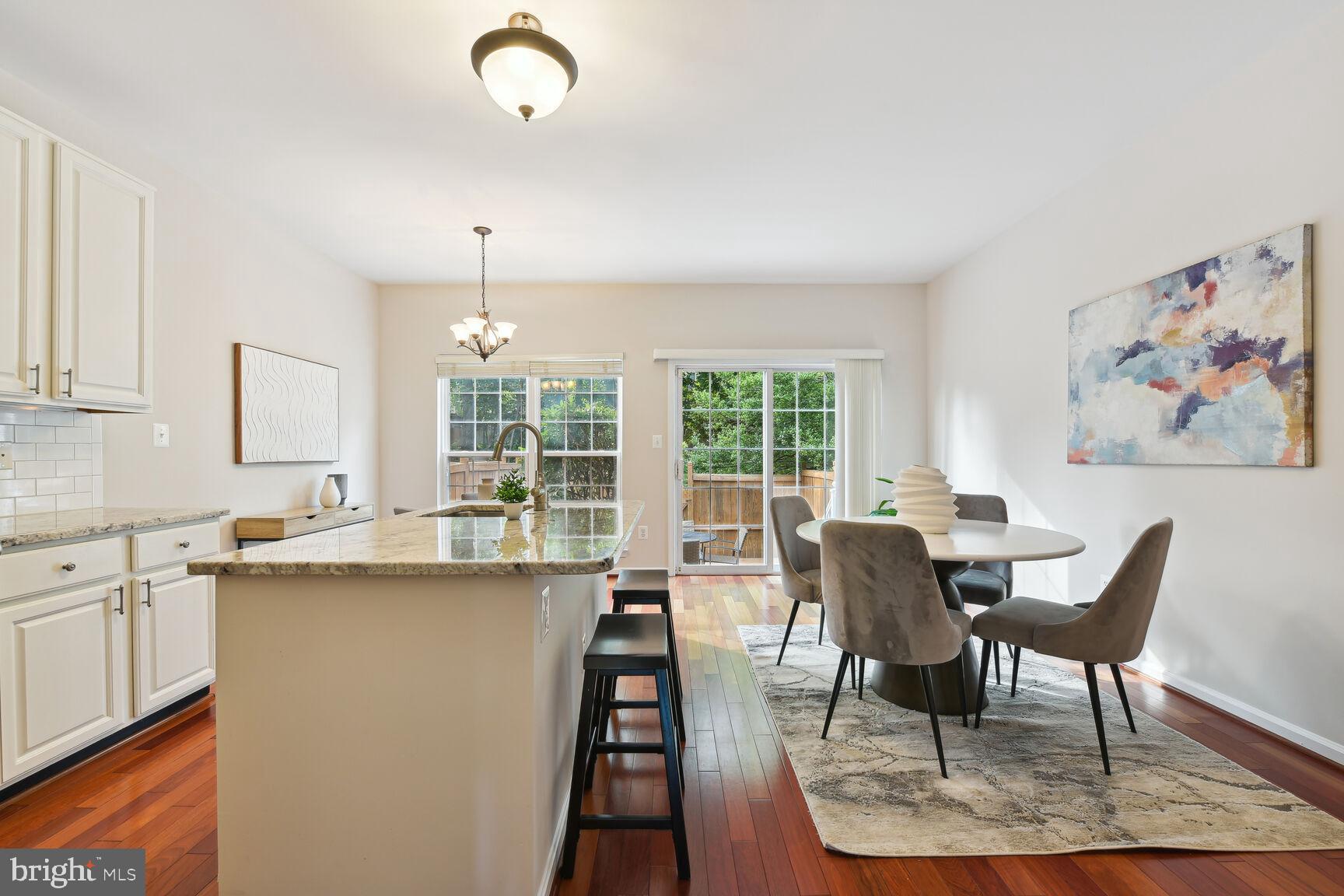 RESTON - Residential