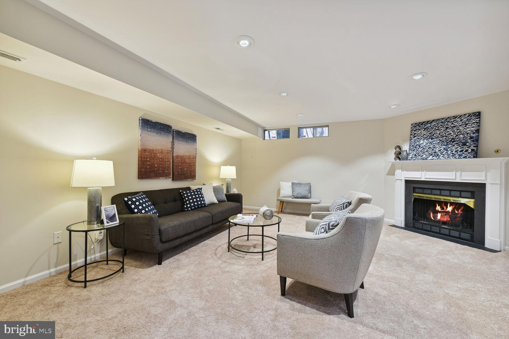 RESTON - Residential