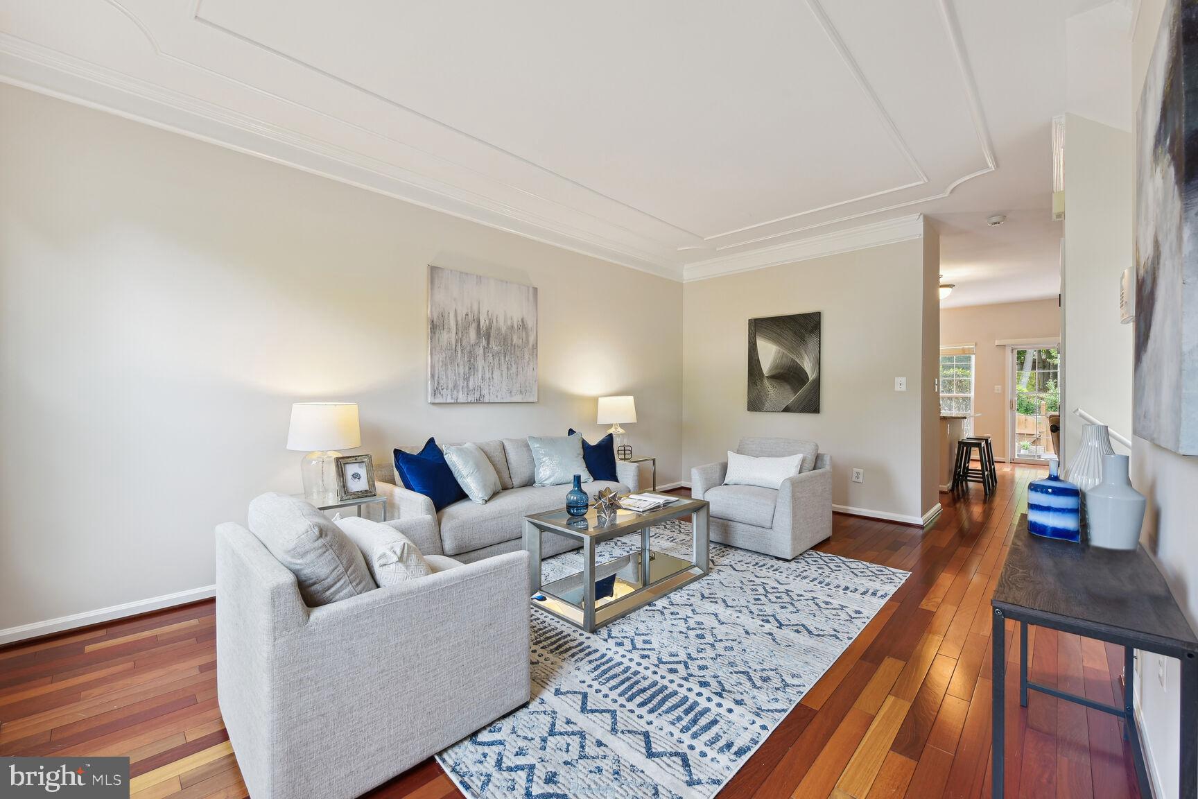 RESTON - Residential