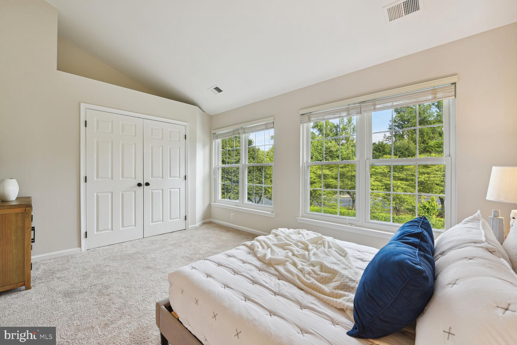 RESTON - Residential