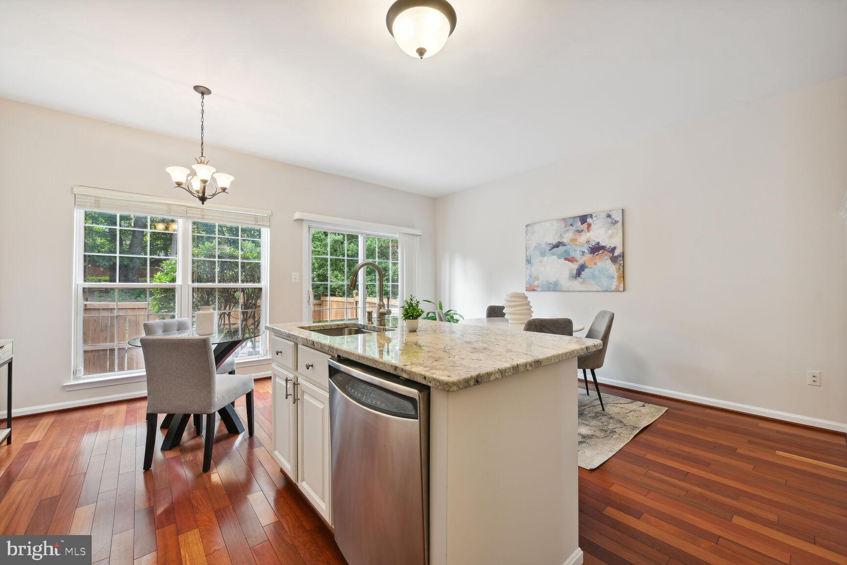 RESTON - Residential