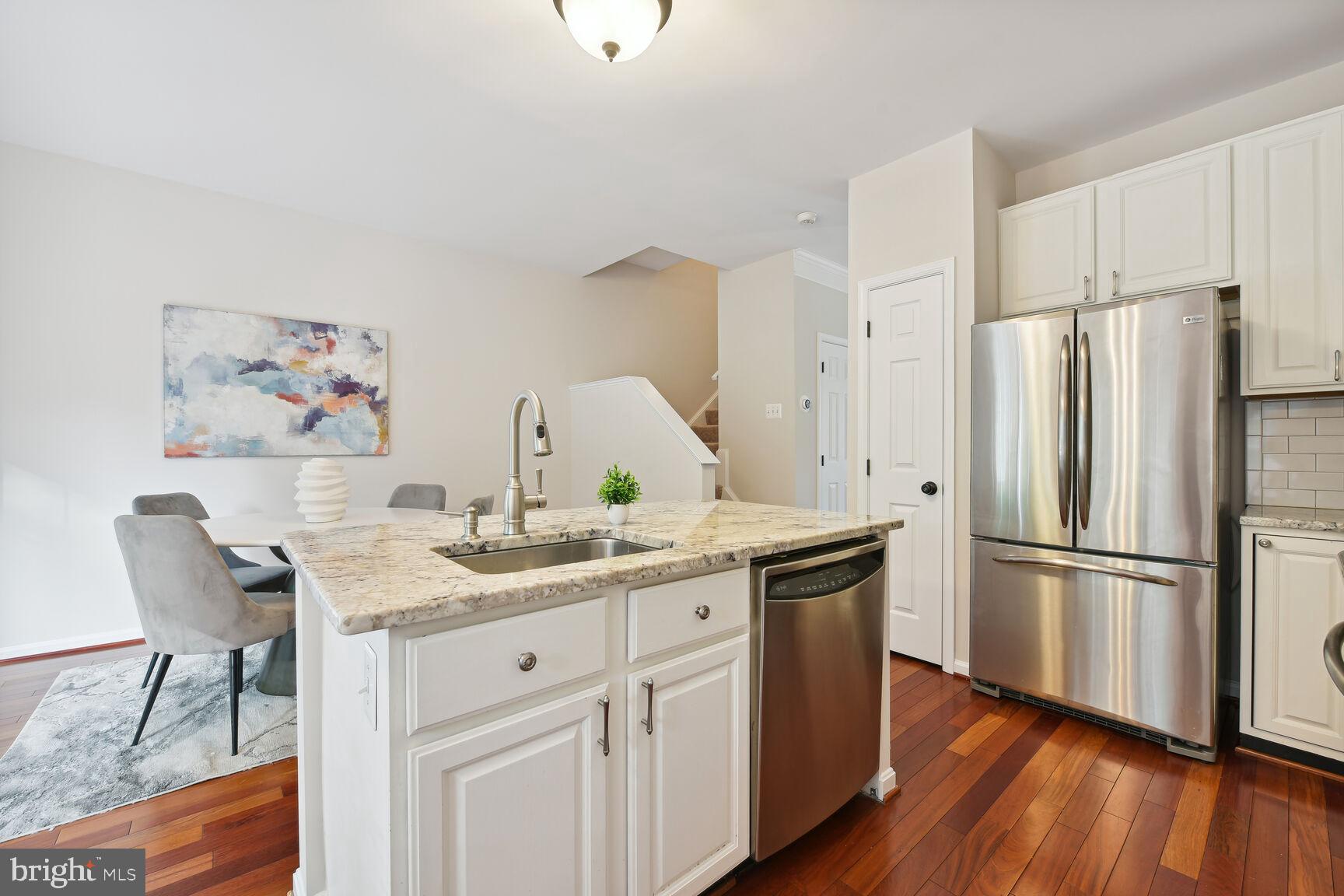 RESTON - Residential