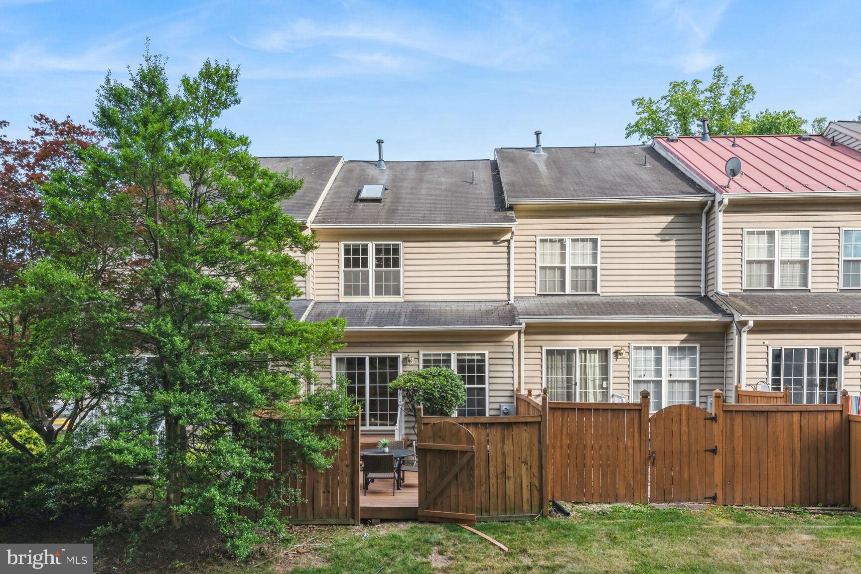 RESTON - Residential