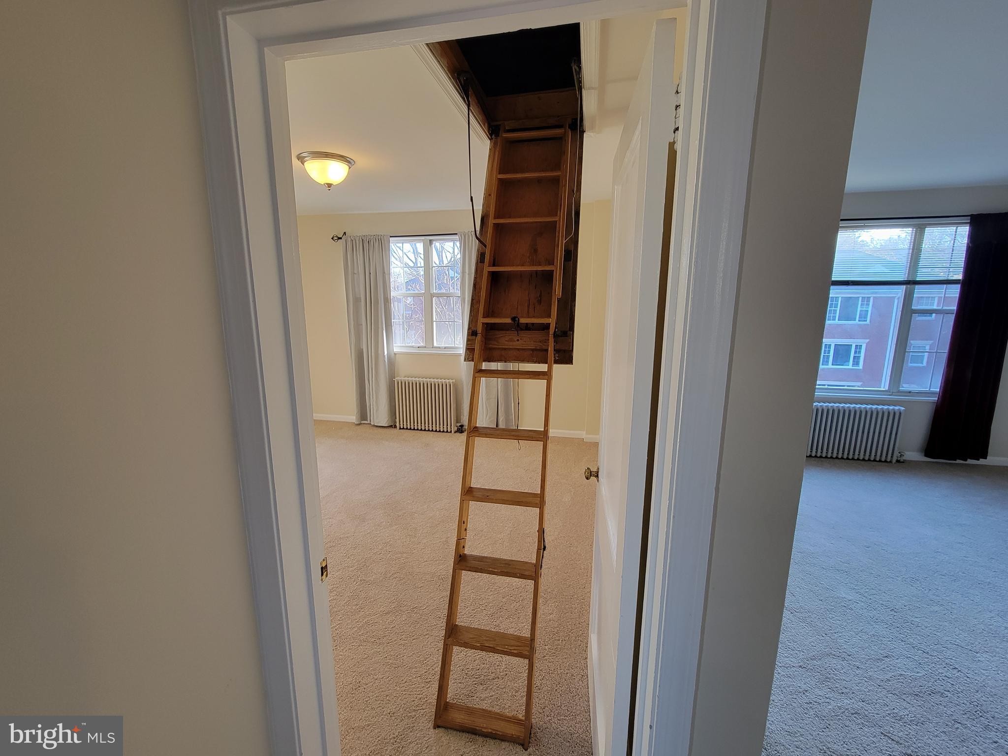 ROSSLYN HEIGHTS - Residential