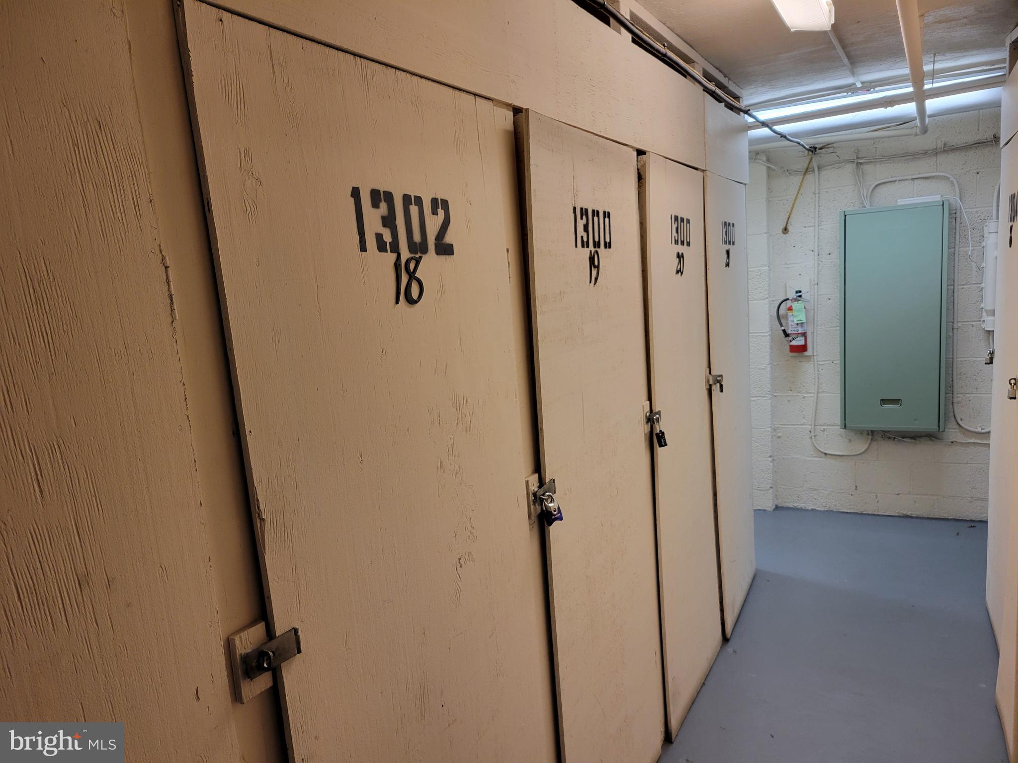 ROSSLYN HEIGHTS - Residential