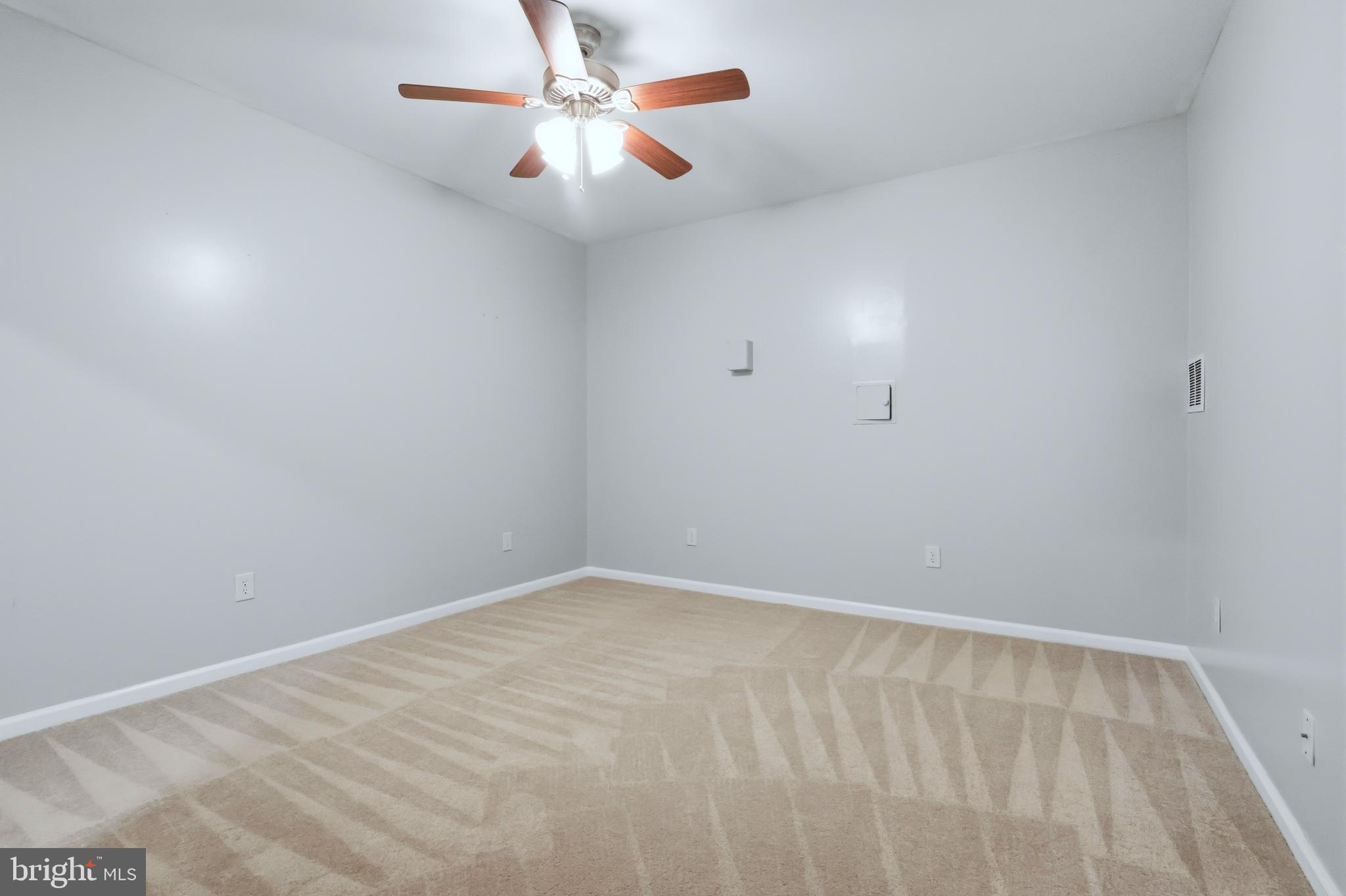 DAHLIA PARK OF WILDEWOOD - Residential