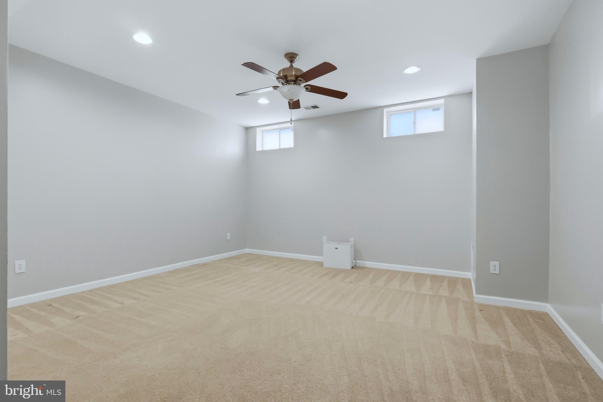 DAHLIA PARK OF WILDEWOOD - Residential