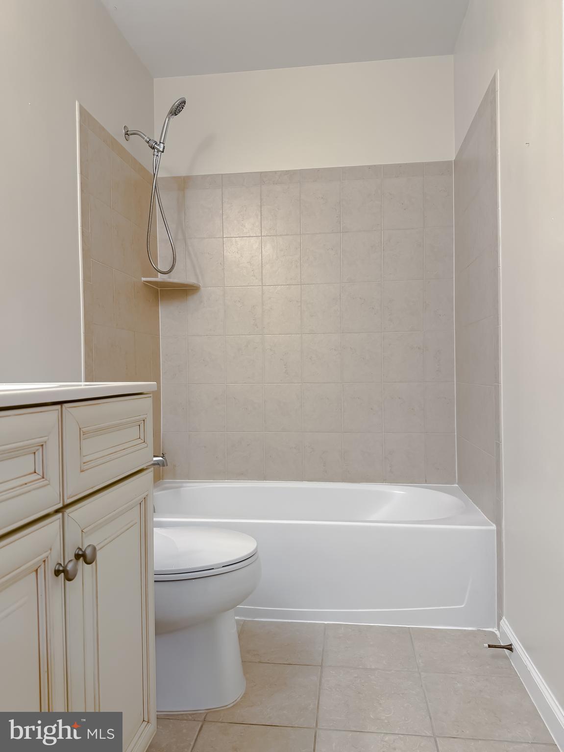 DAHLIA PARK OF WILDEWOOD - Residential