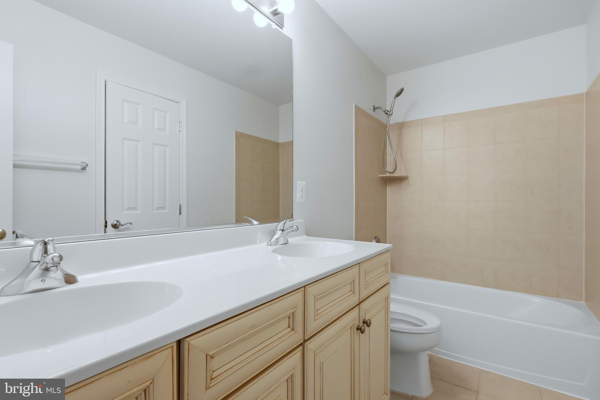 DAHLIA PARK OF WILDEWOOD - Residential