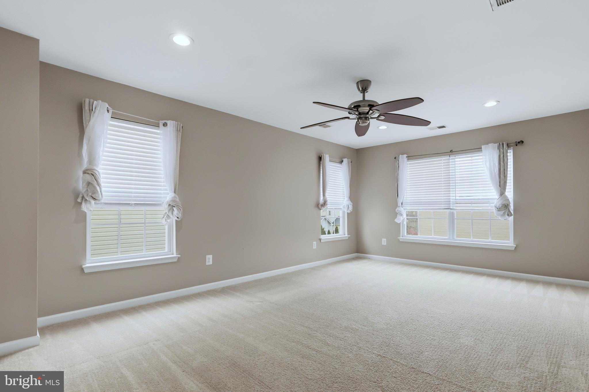 DAHLIA PARK OF WILDEWOOD - Residential