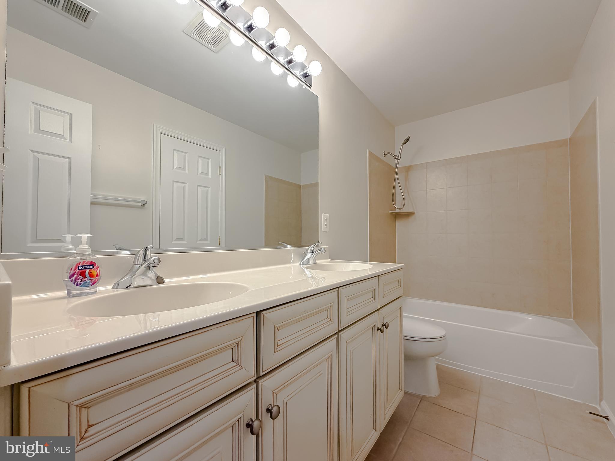 DAHLIA PARK OF WILDEWOOD - Residential