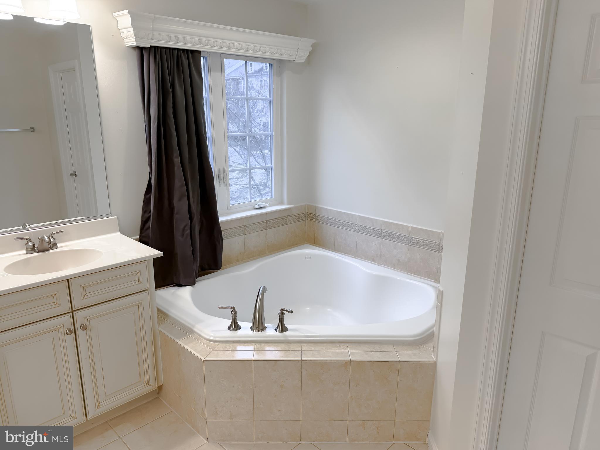 DAHLIA PARK OF WILDEWOOD - Residential