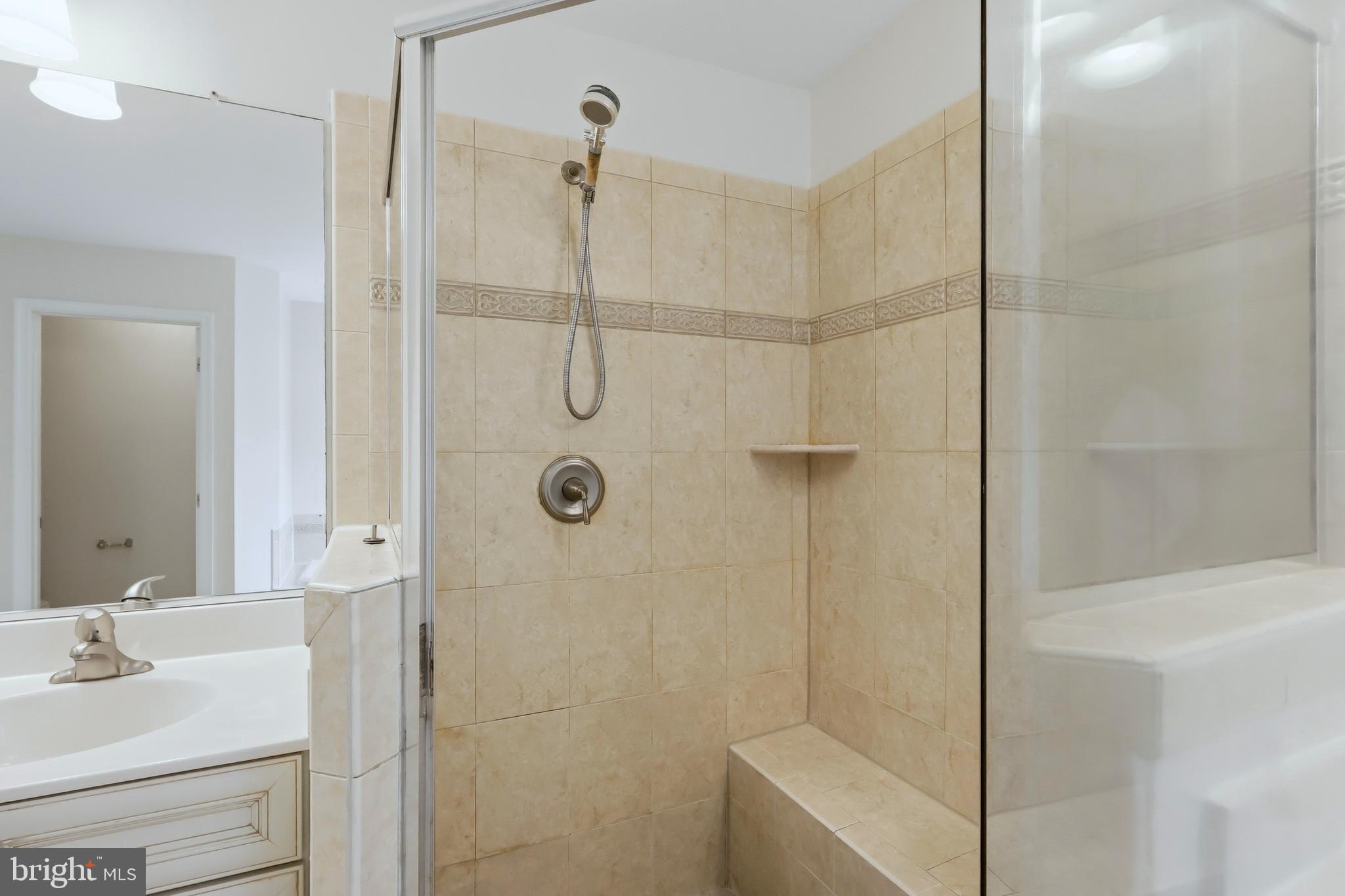 DAHLIA PARK OF WILDEWOOD - Residential