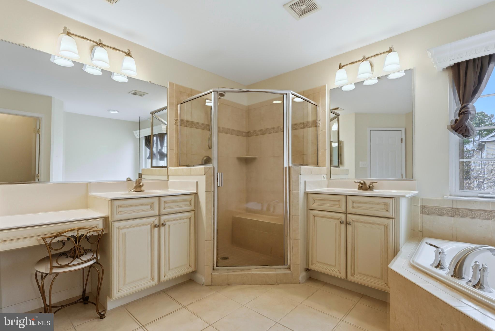 DAHLIA PARK OF WILDEWOOD - Residential