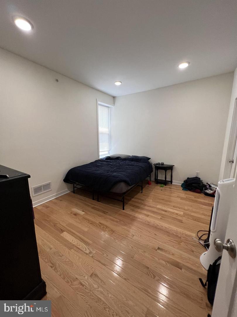 1926 GIRARD AVENUE 3A