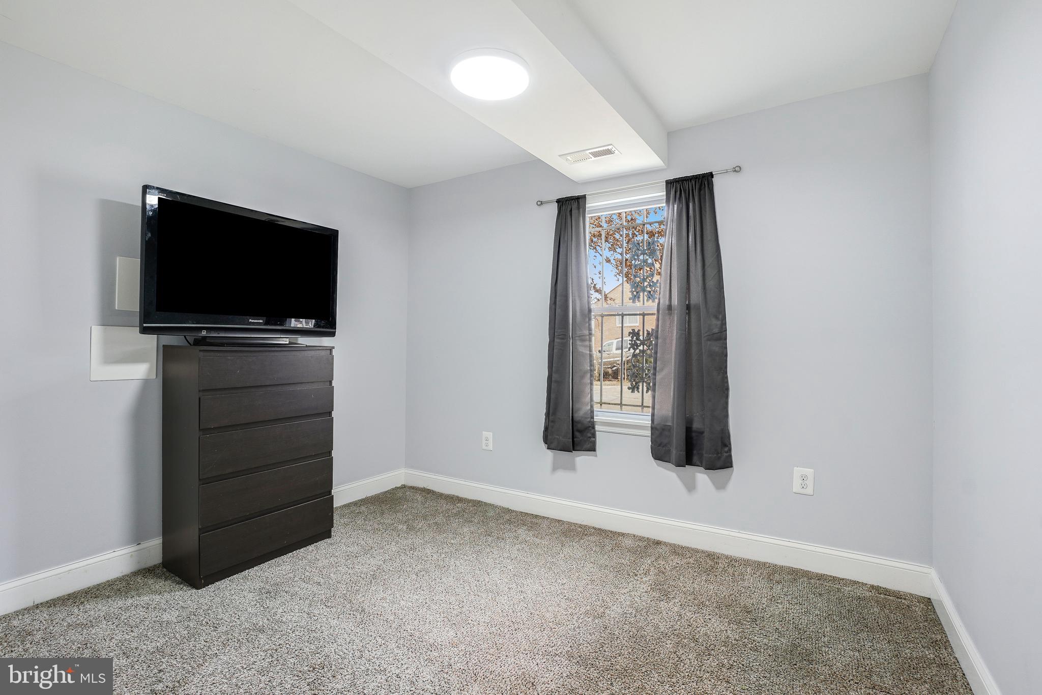 COLUMBIA PARK - Residential