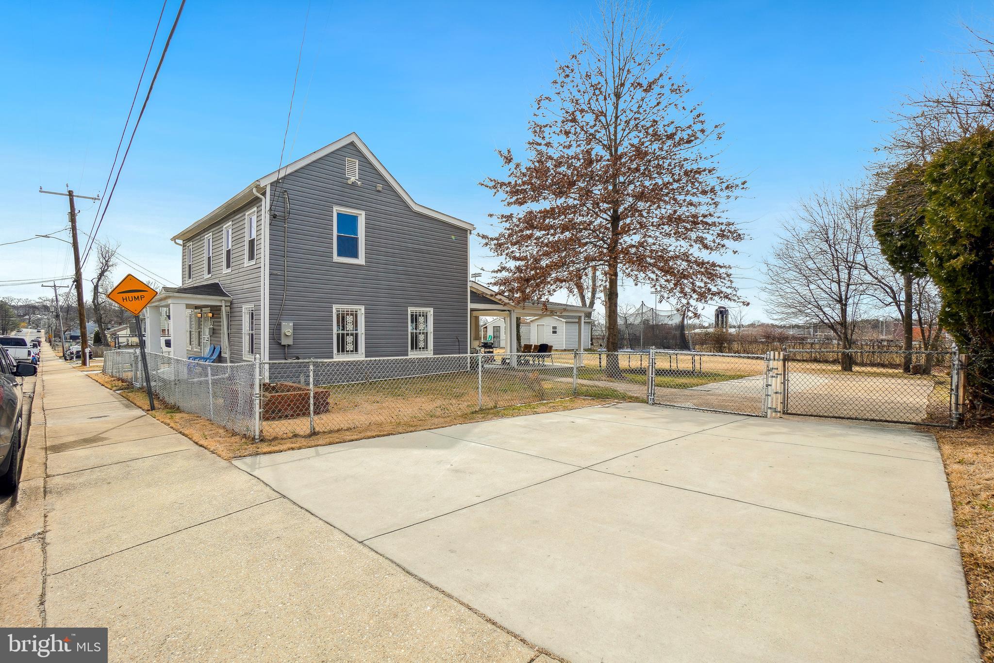 COLUMBIA PARK - Residential