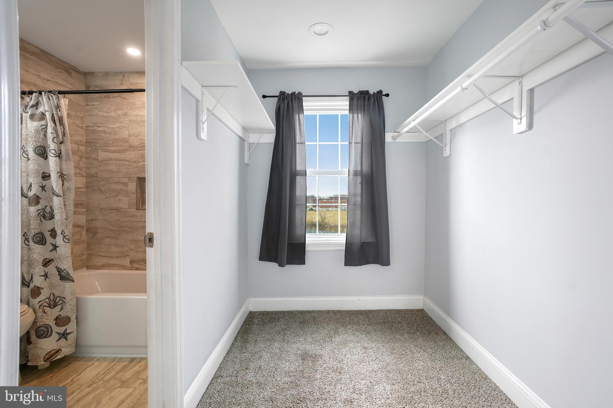 COLUMBIA PARK - Residential