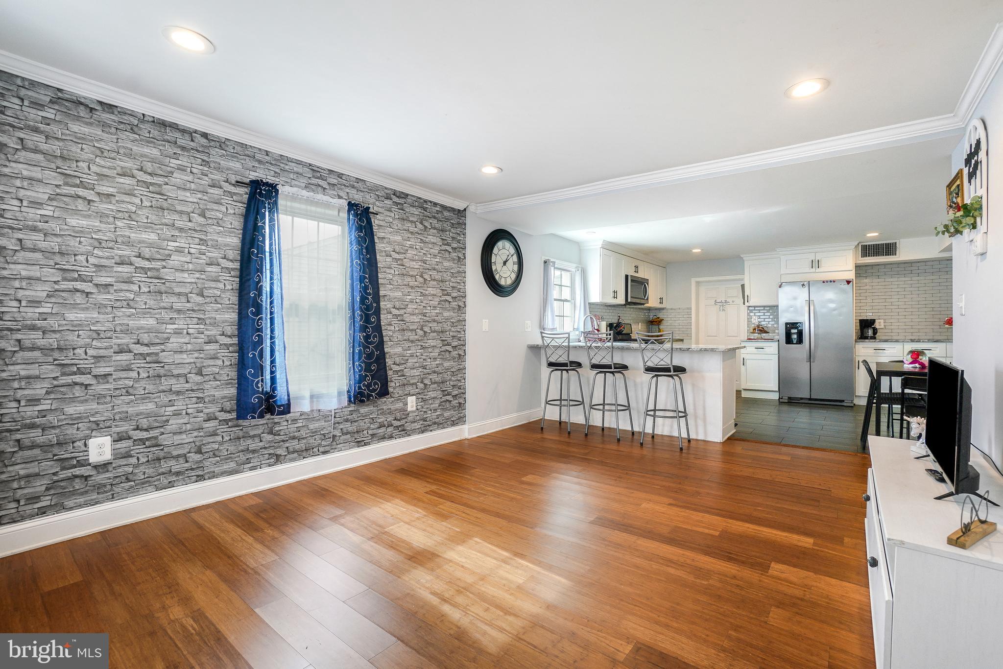 COLUMBIA PARK - Residential