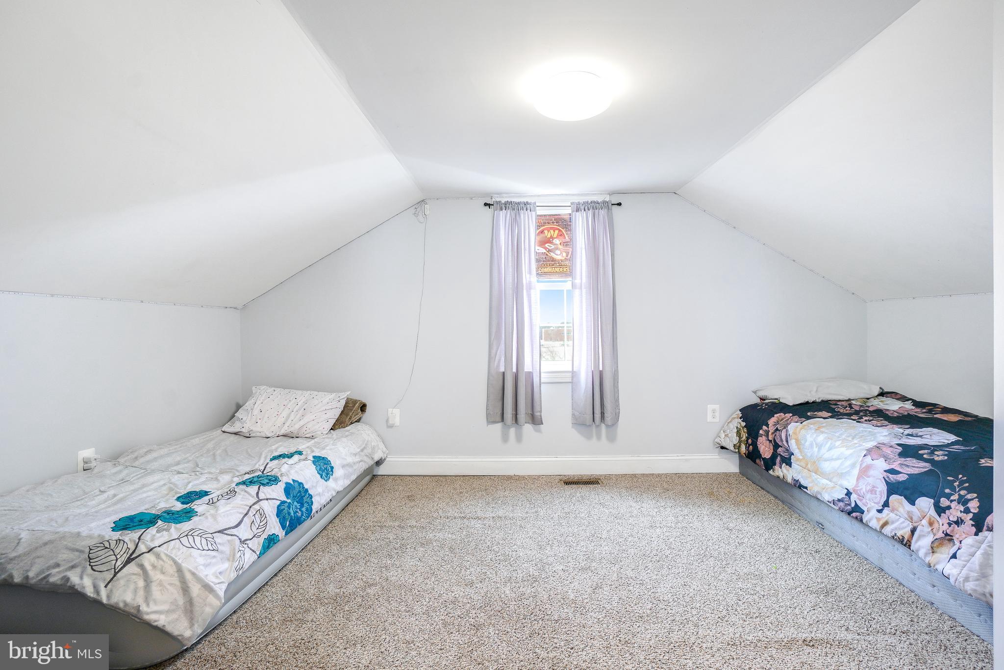 COLUMBIA PARK - Residential