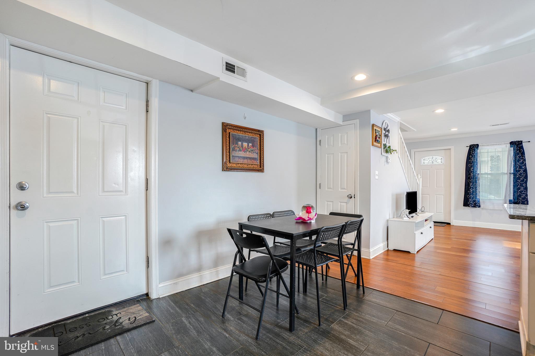 COLUMBIA PARK - Residential