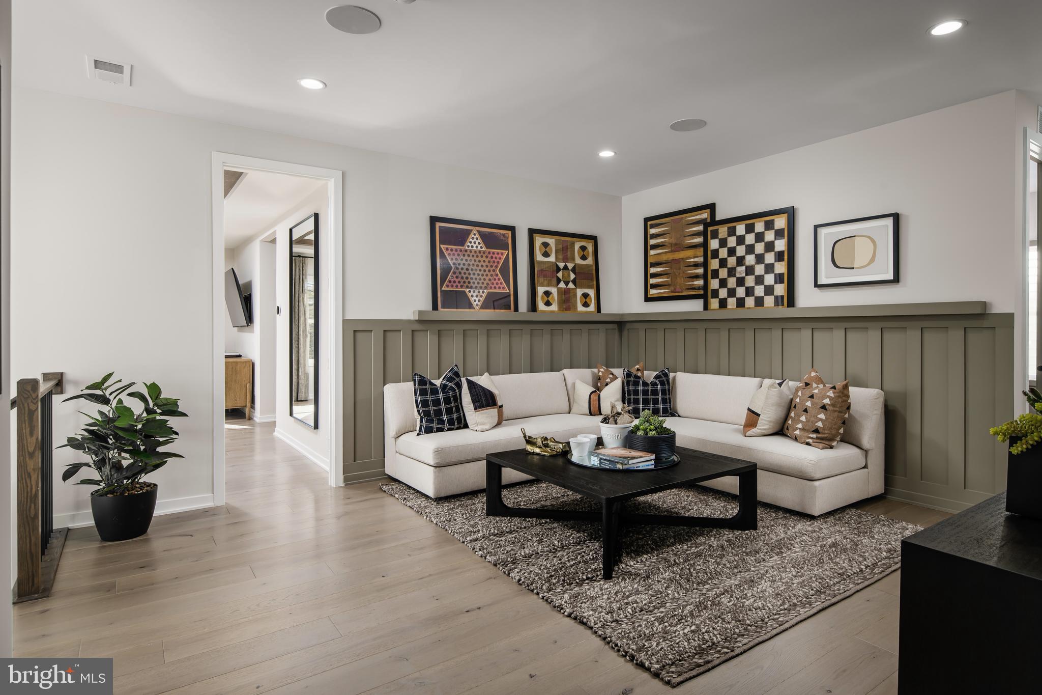 PARKSIDE VILLAGE - Residential