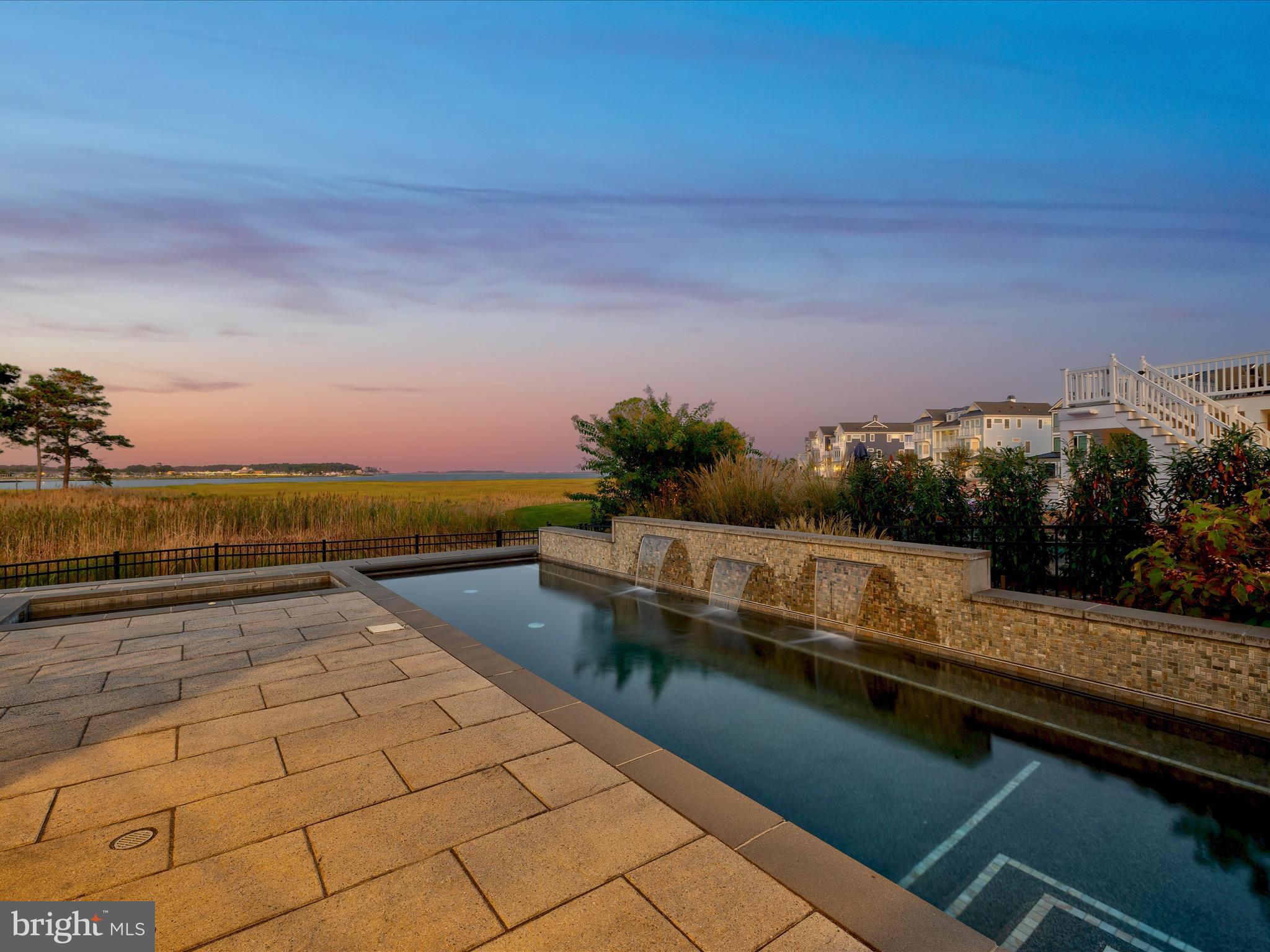 PENINSULA - Residential