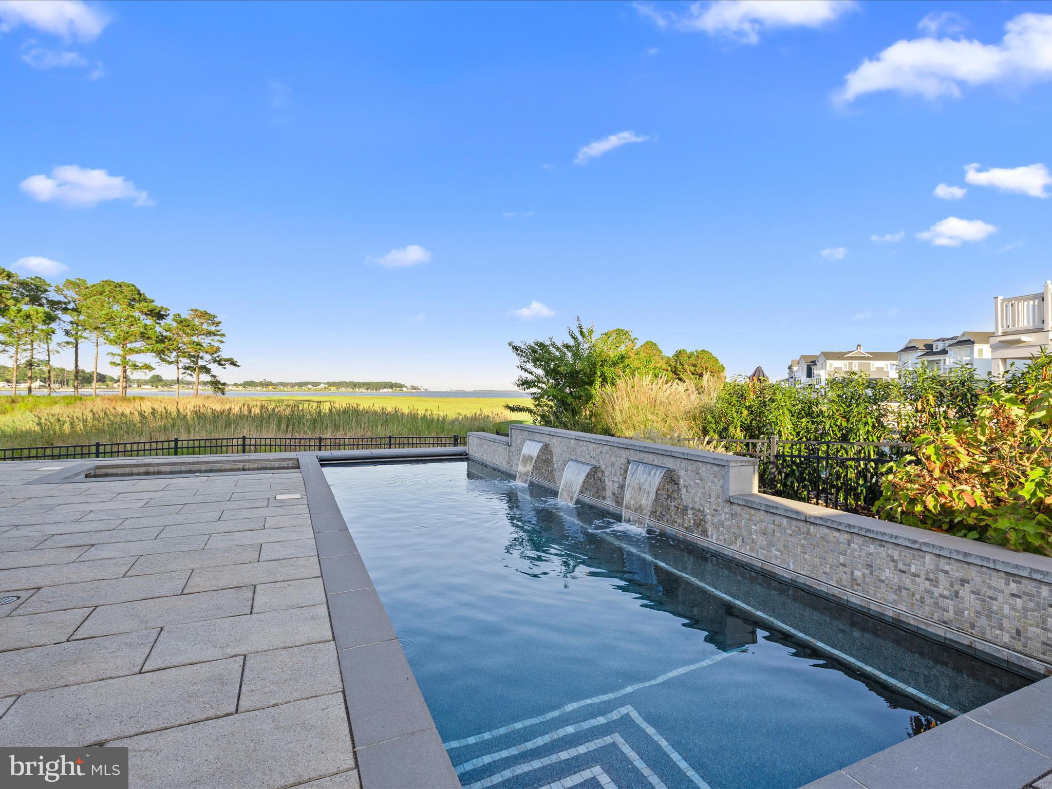 PENINSULA - Residential