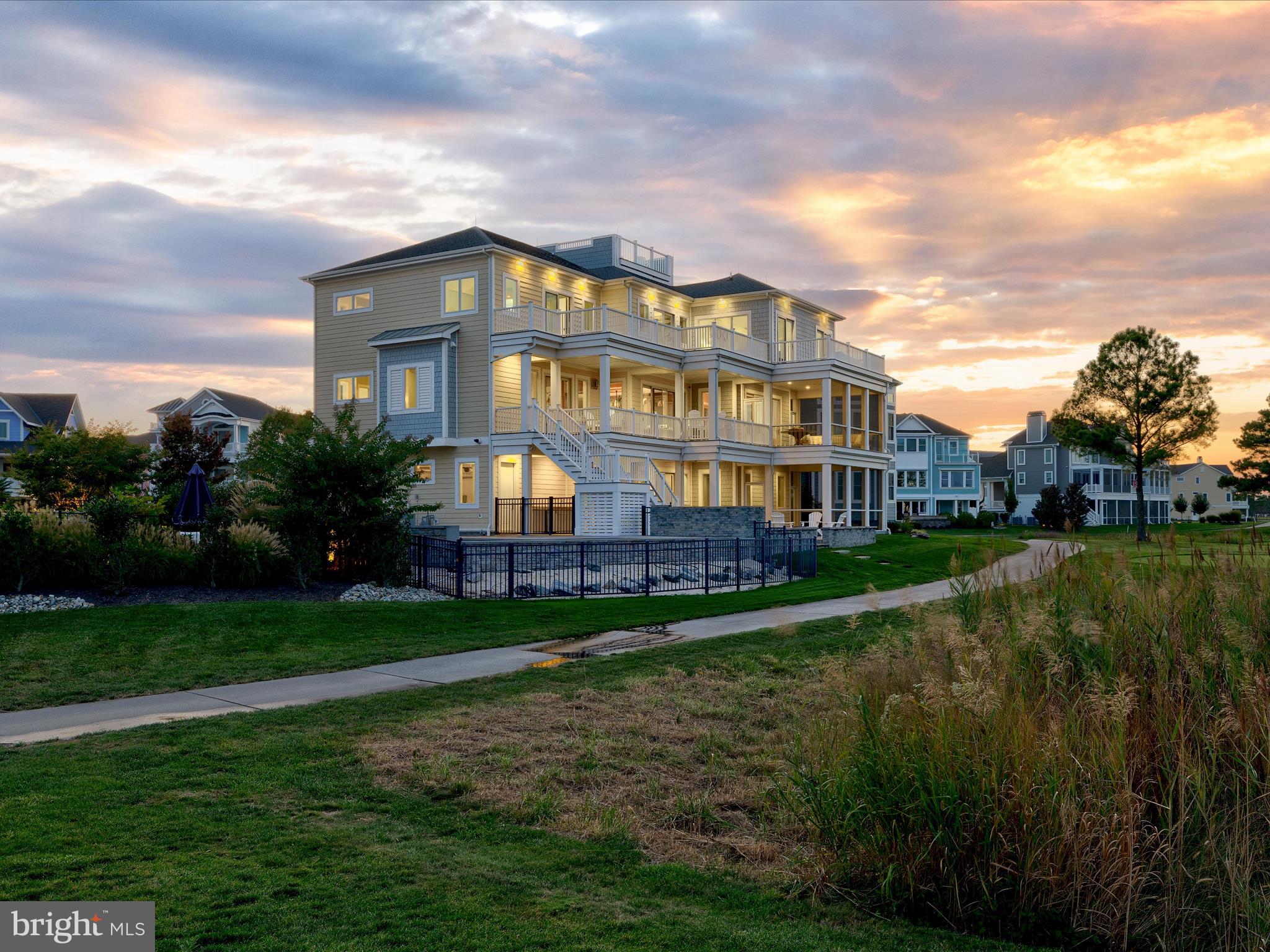 PENINSULA - Residential