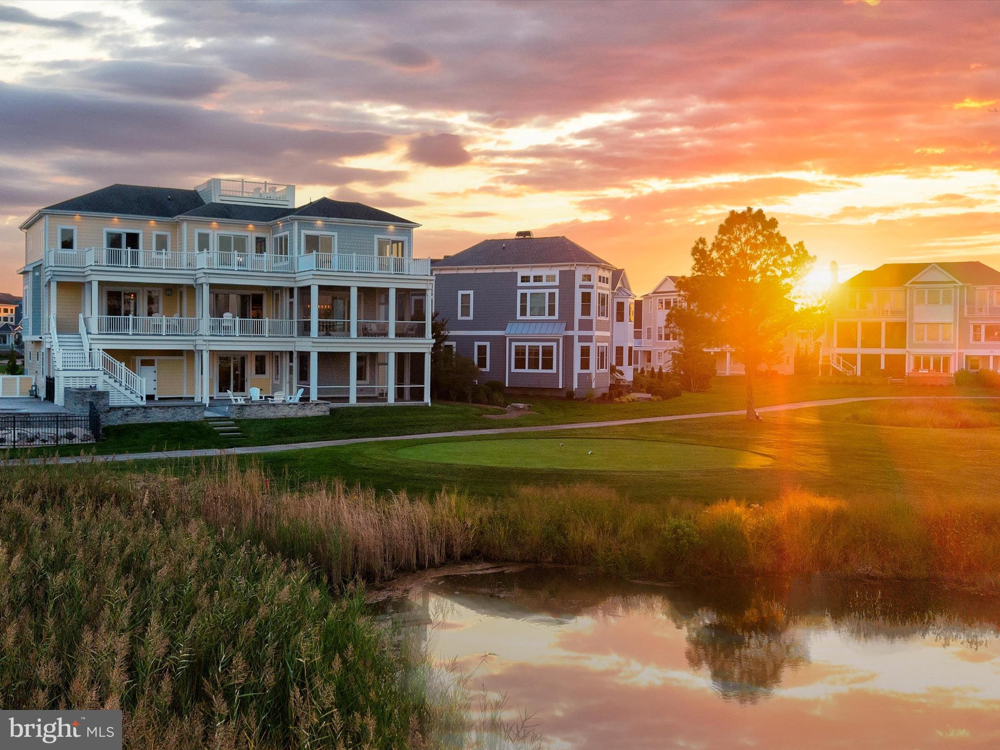 PENINSULA - Residential