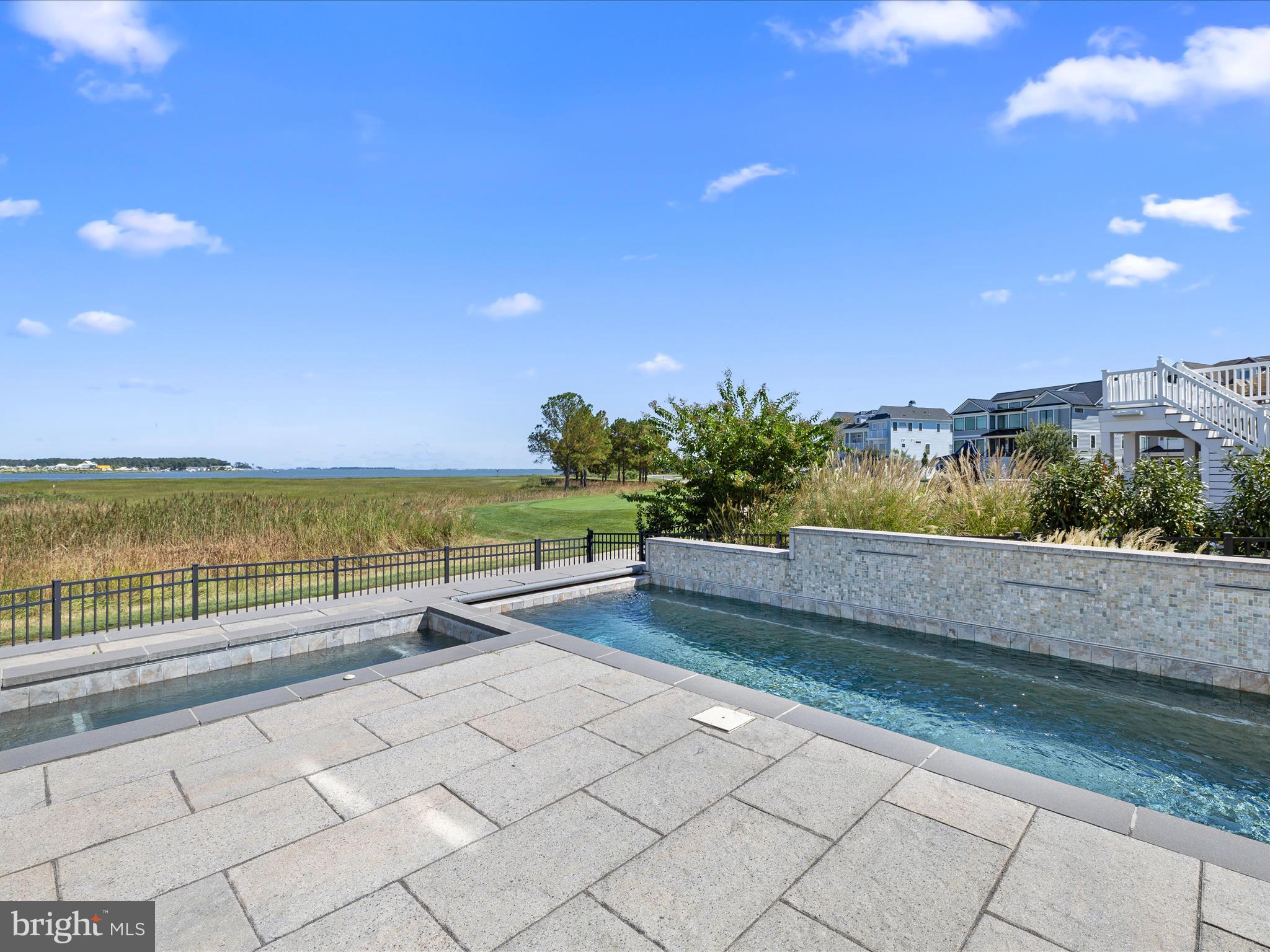 PENINSULA - Residential