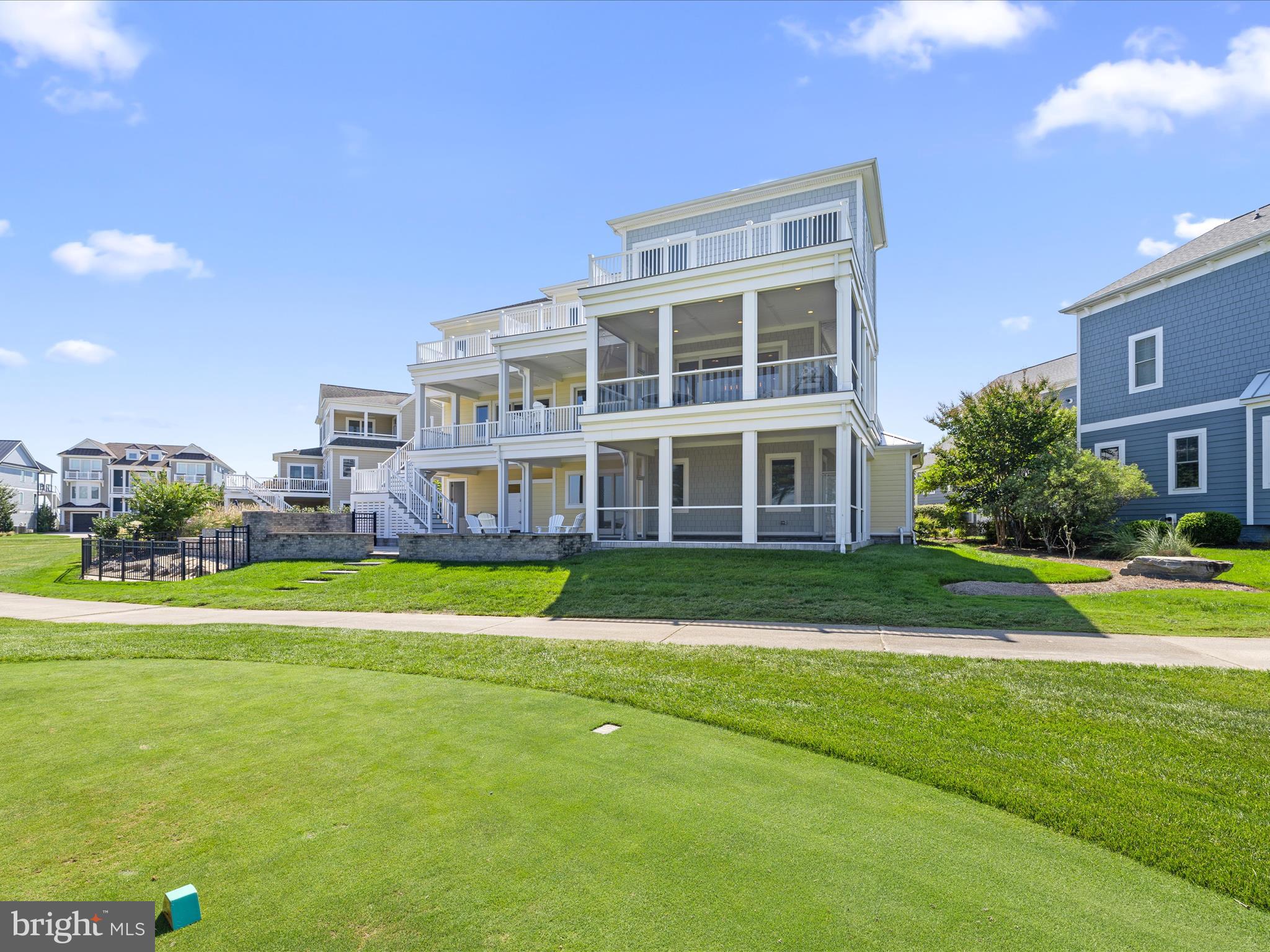 PENINSULA - Residential