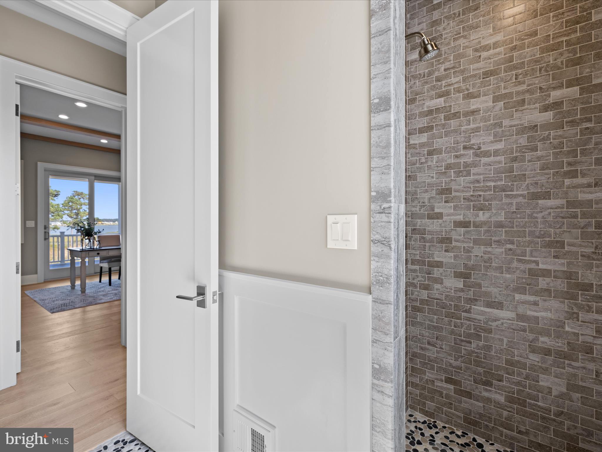 PENINSULA - Residential