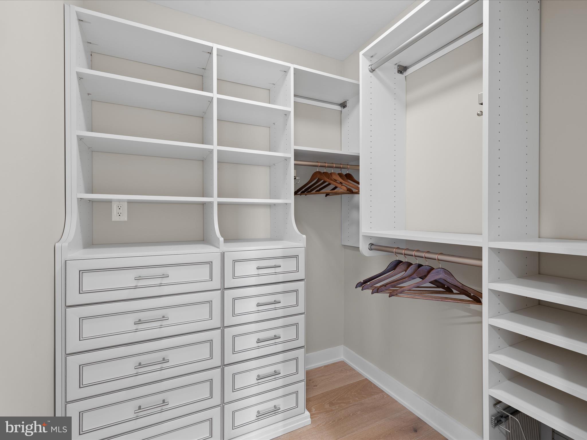 PENINSULA - Residential