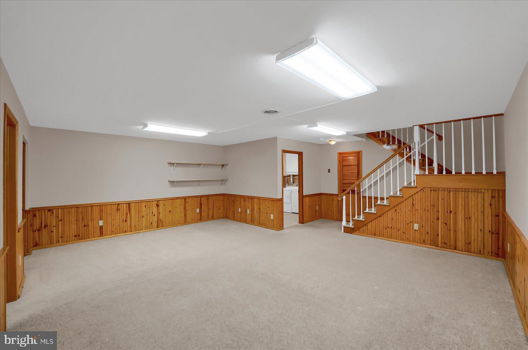 AARON VILLAGE - Residential