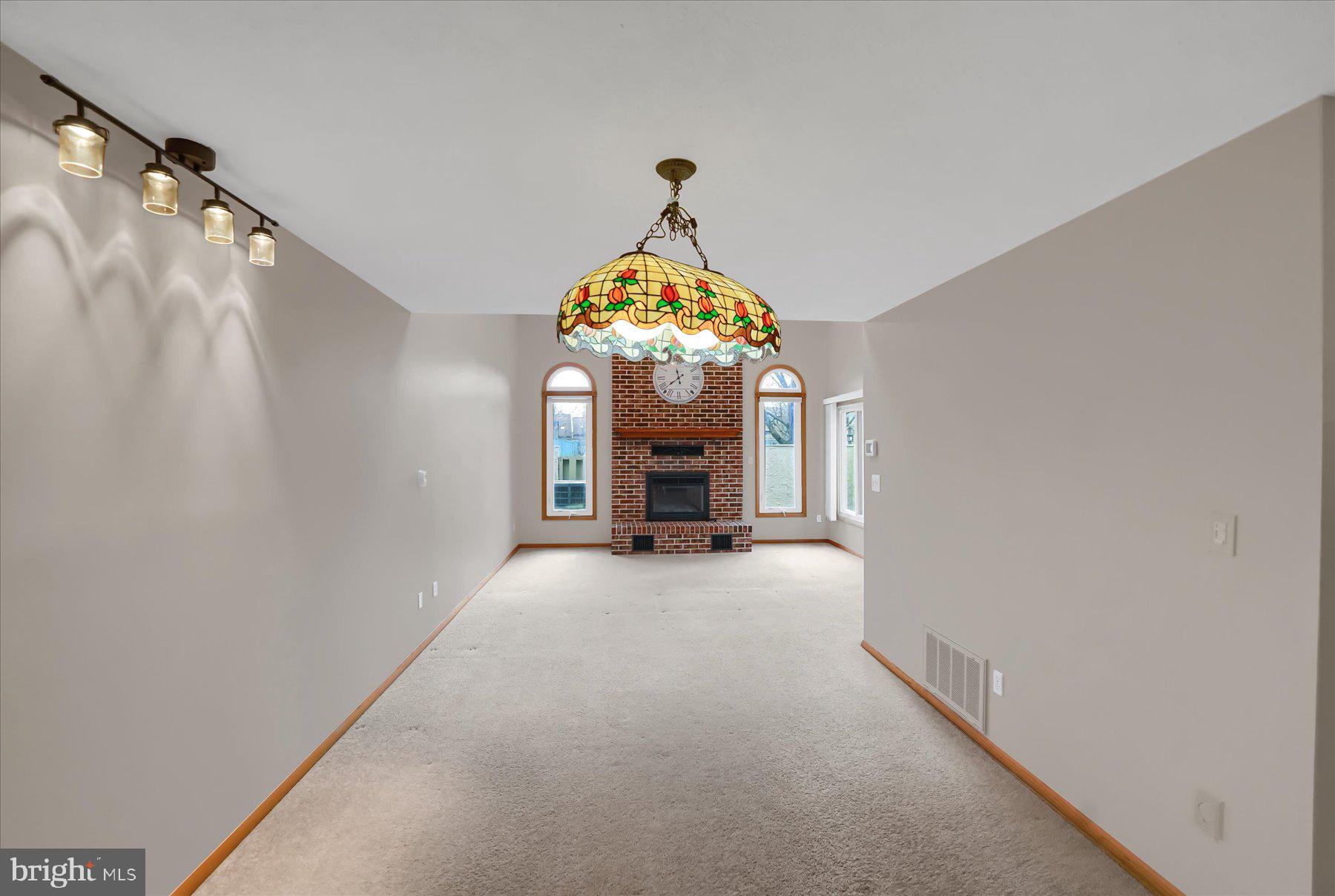 AARON VILLAGE - Residential