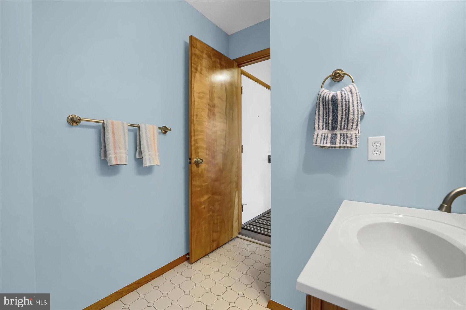 AARON VILLAGE - Residential