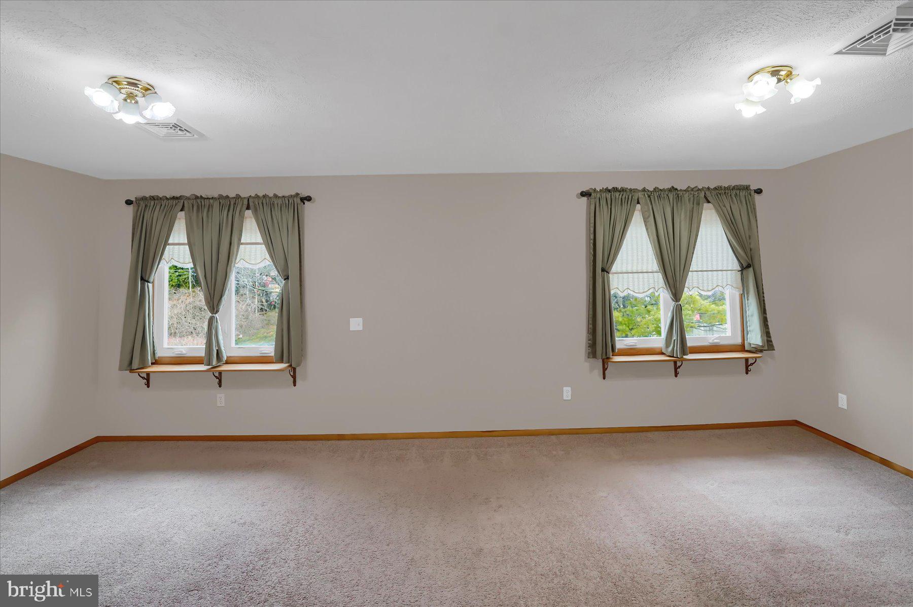 AARON VILLAGE - Residential