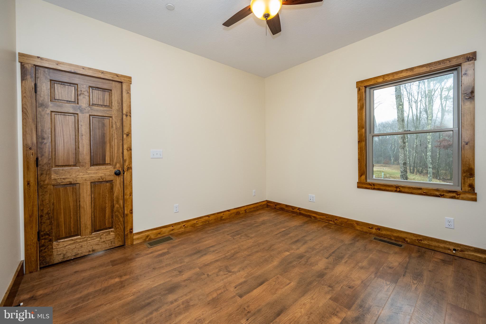 COLLEGE HEIGHTS - Residential