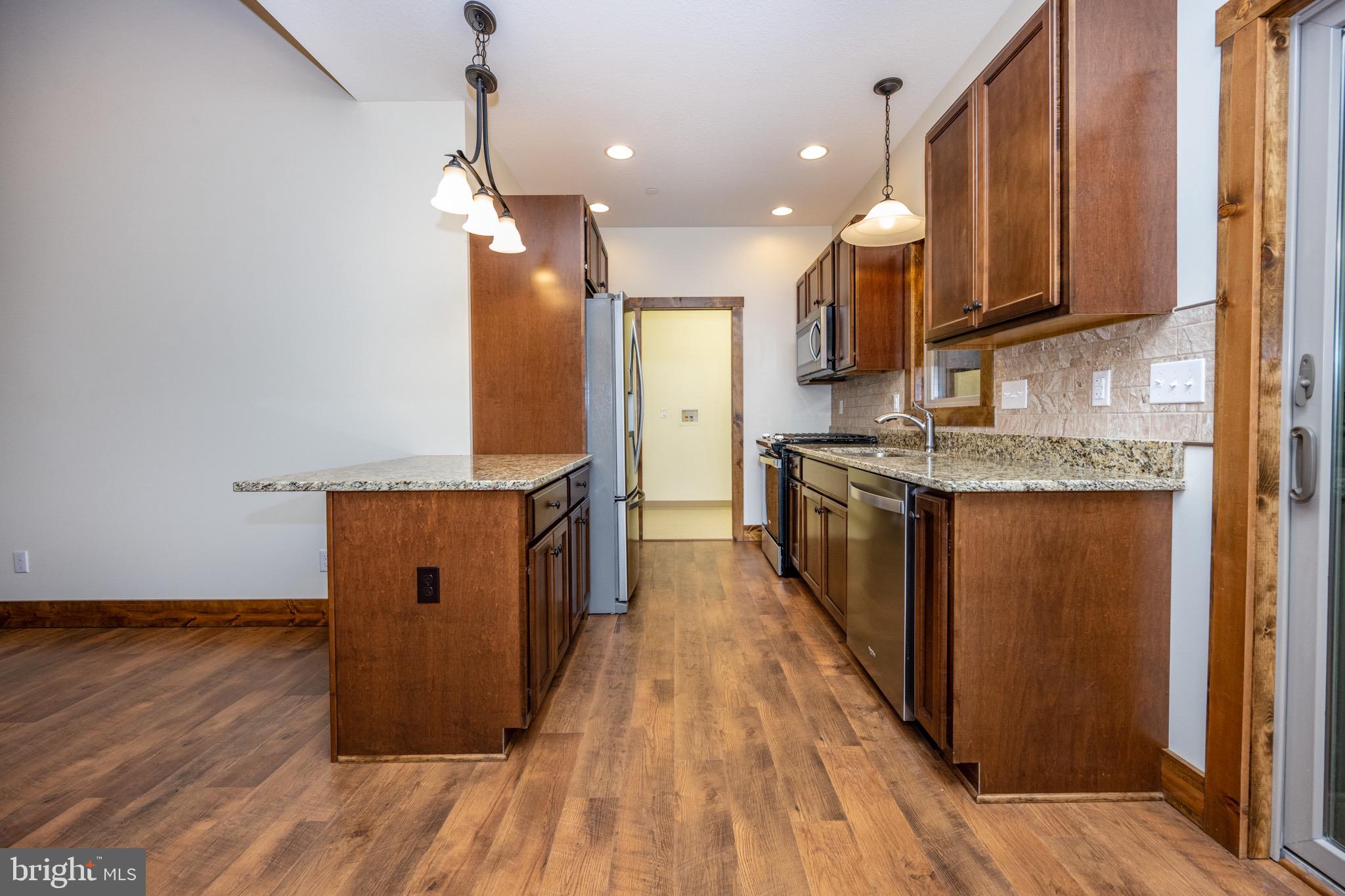 COLLEGE HEIGHTS - Residential