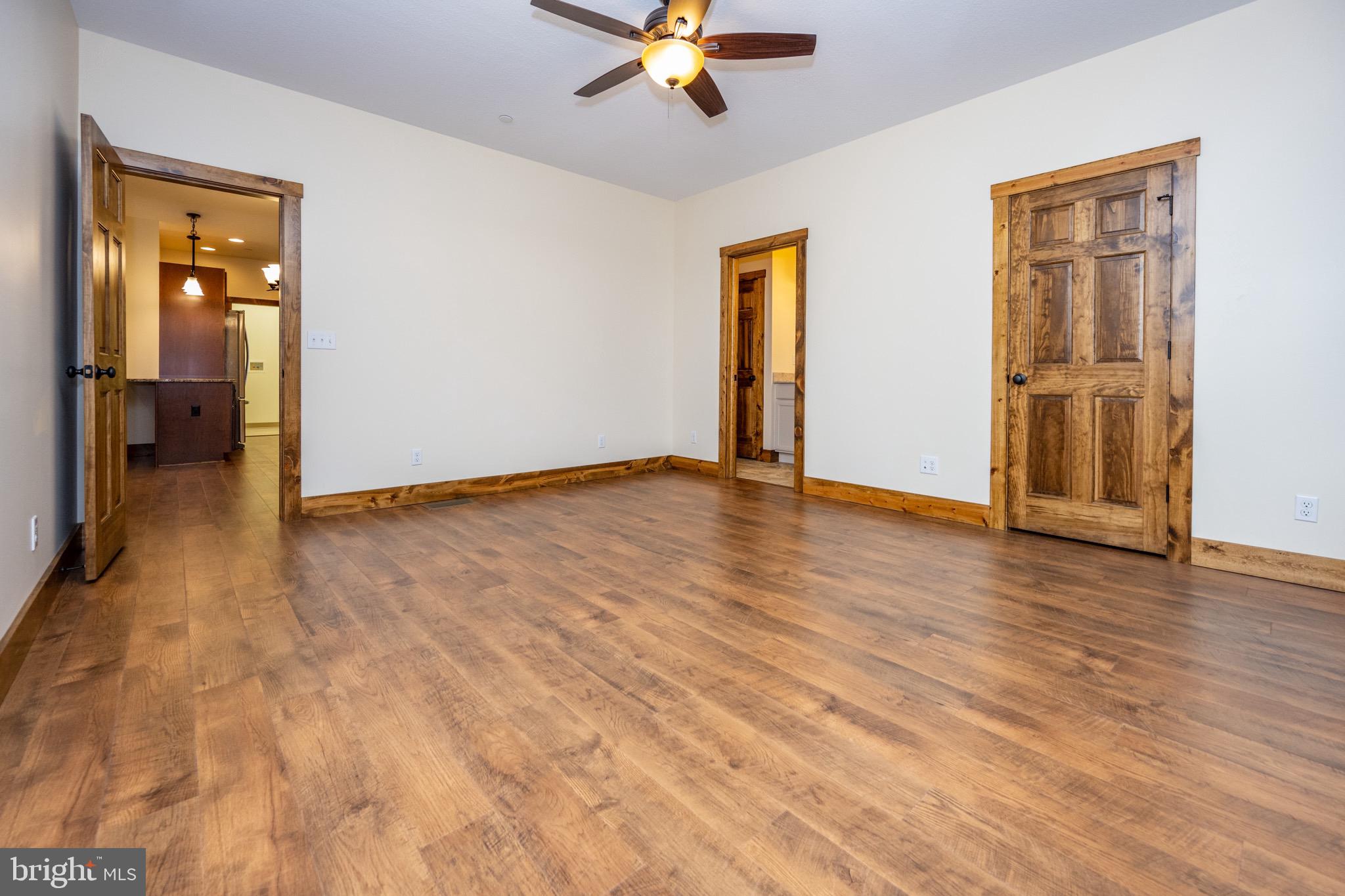 COLLEGE HEIGHTS - Residential