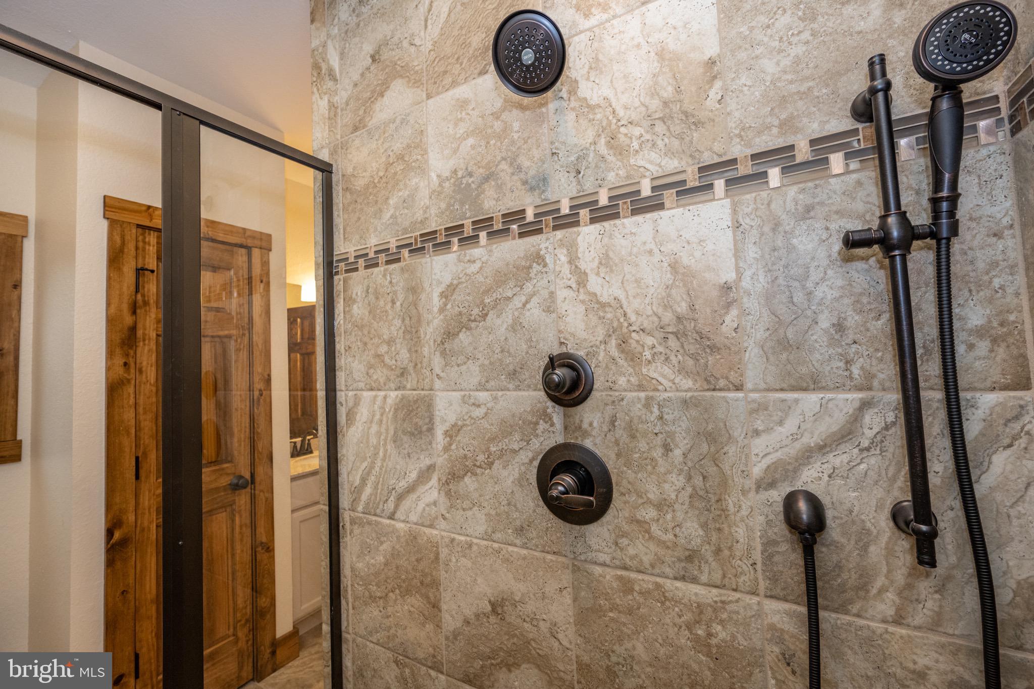 COLLEGE HEIGHTS - Residential